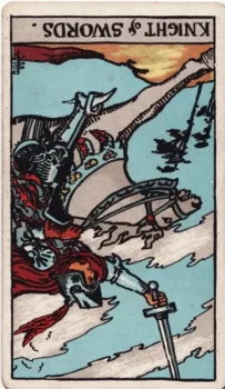 Caballero de Espadas invertido: significado de la carta del día en el tarot